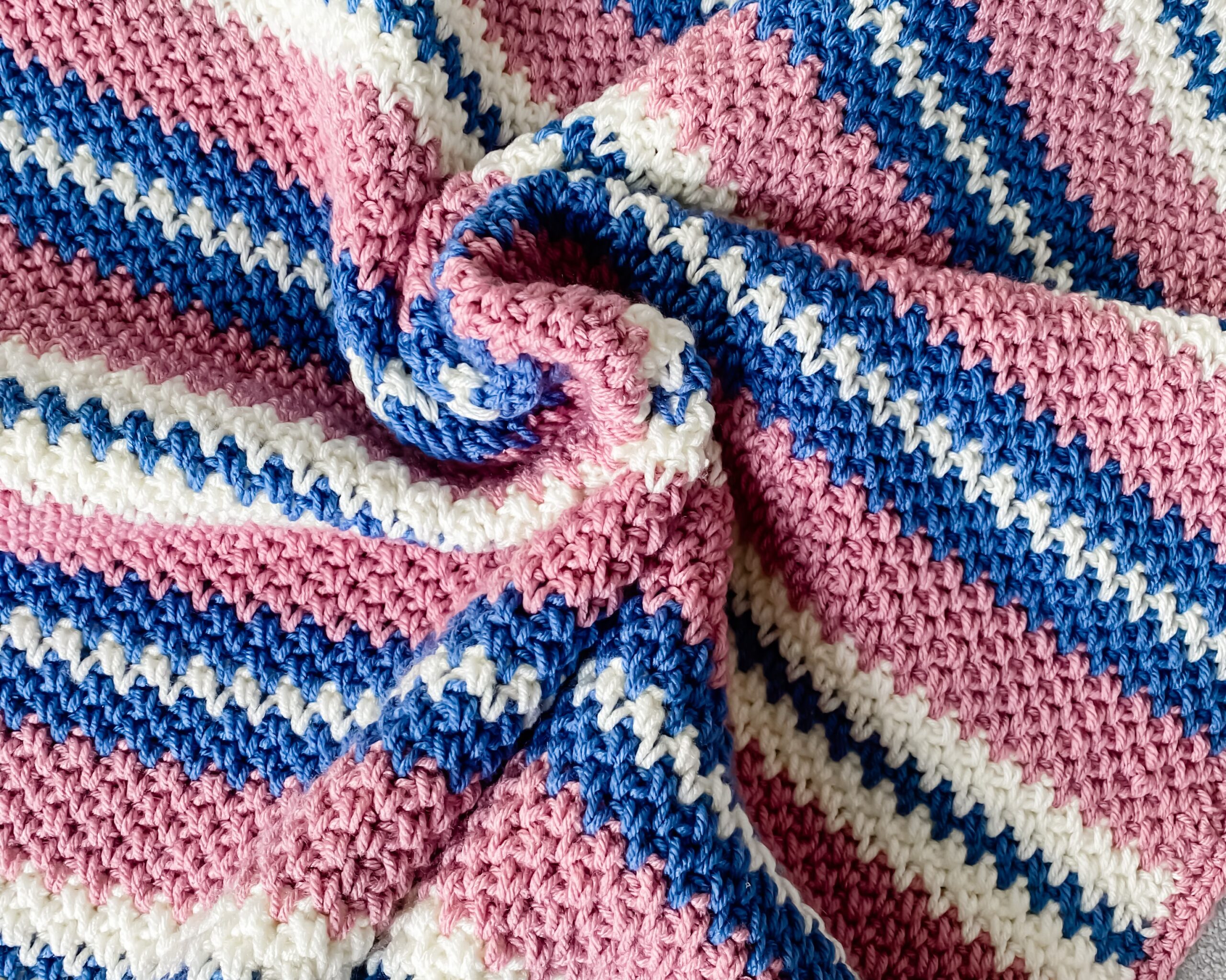 Olive Lapghan Blanket
